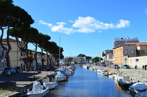 Top performing Airbnb: the Moletto, the magic of the sea of Viareggio in Viareggio