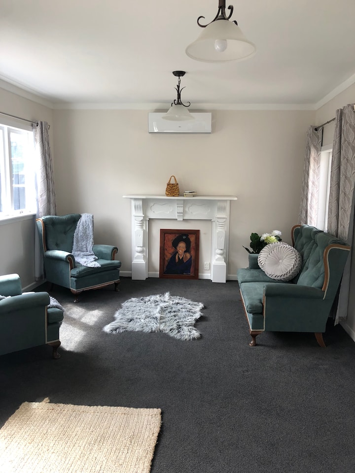 Fantail Cottage - Country But Connected Living - Helensville