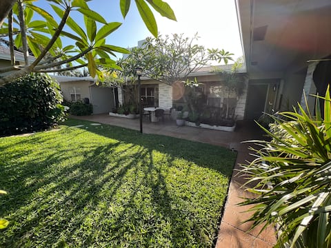 Successful Airbnb property: Relaxing Getaway By The Beach - Pompano Beach, FL in Pompano Beach