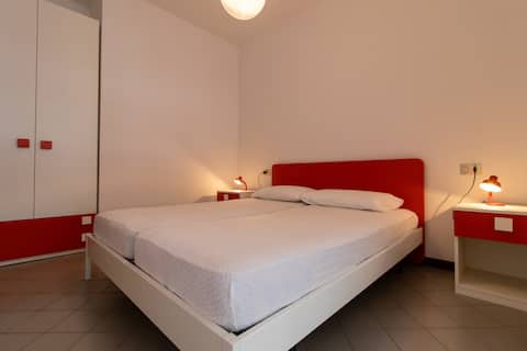 Two-room apartment with terrace + parking 250m from the sea