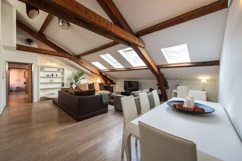 Fantastic penthouse overlooking the castles