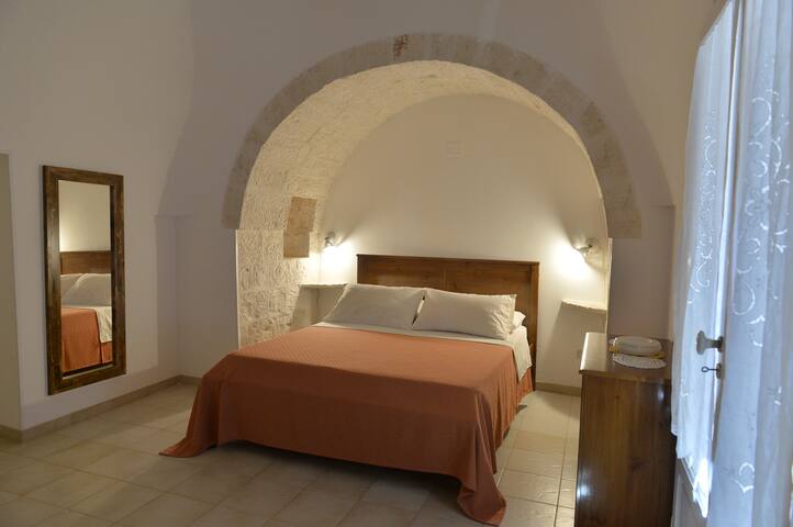 I Trulli del tempo. Villa con piscina. gallery image 5