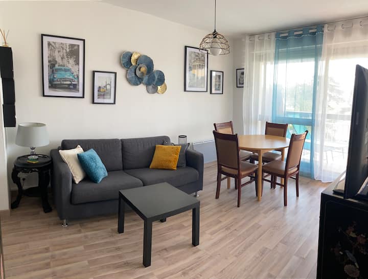 Bel Appartement En Bord De Mer Avec Parking Privé - Cabourg