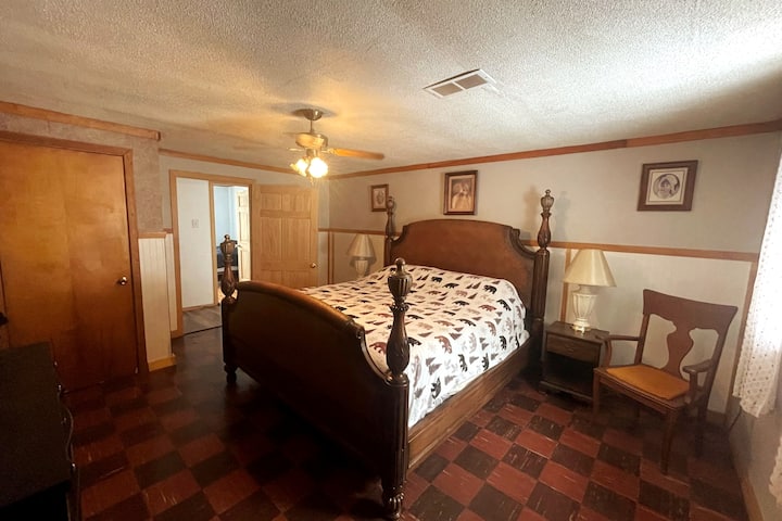 Master bedroom with king bed 