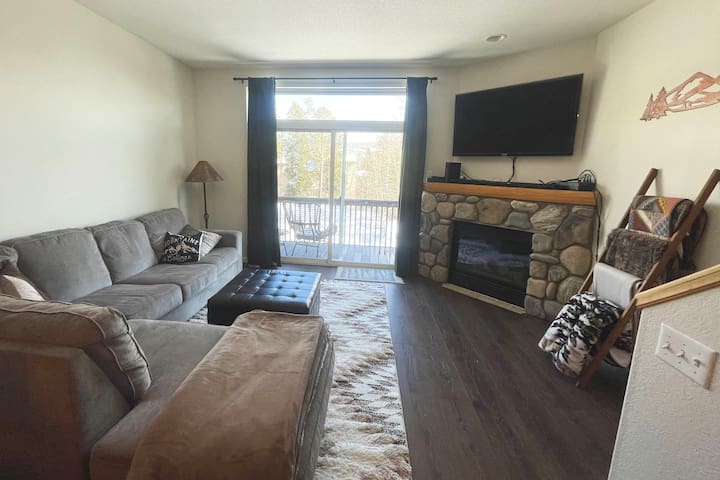 Guest favorite listing in Fraser