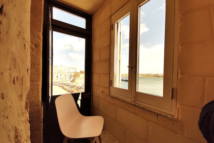 Oasis 22 Savynomad Harbour Residences  Wow Views - Valletta, Malta