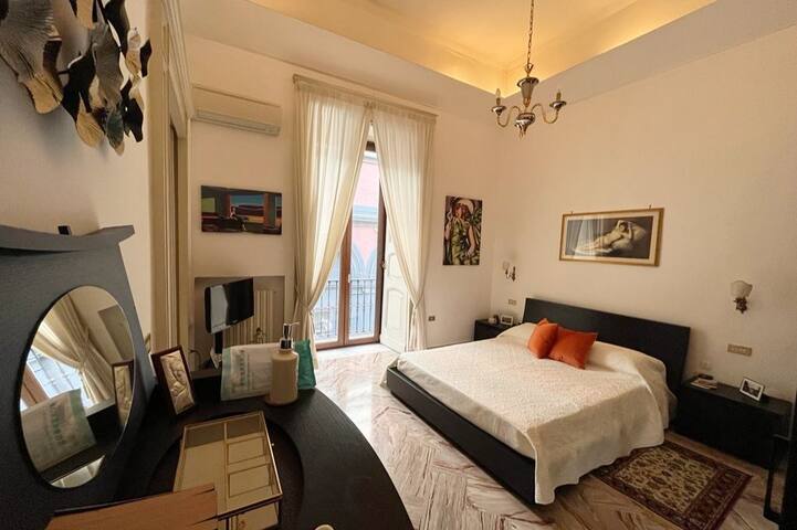 Napoli Centro Alloggio storico Residenze Pessina gallery image 2