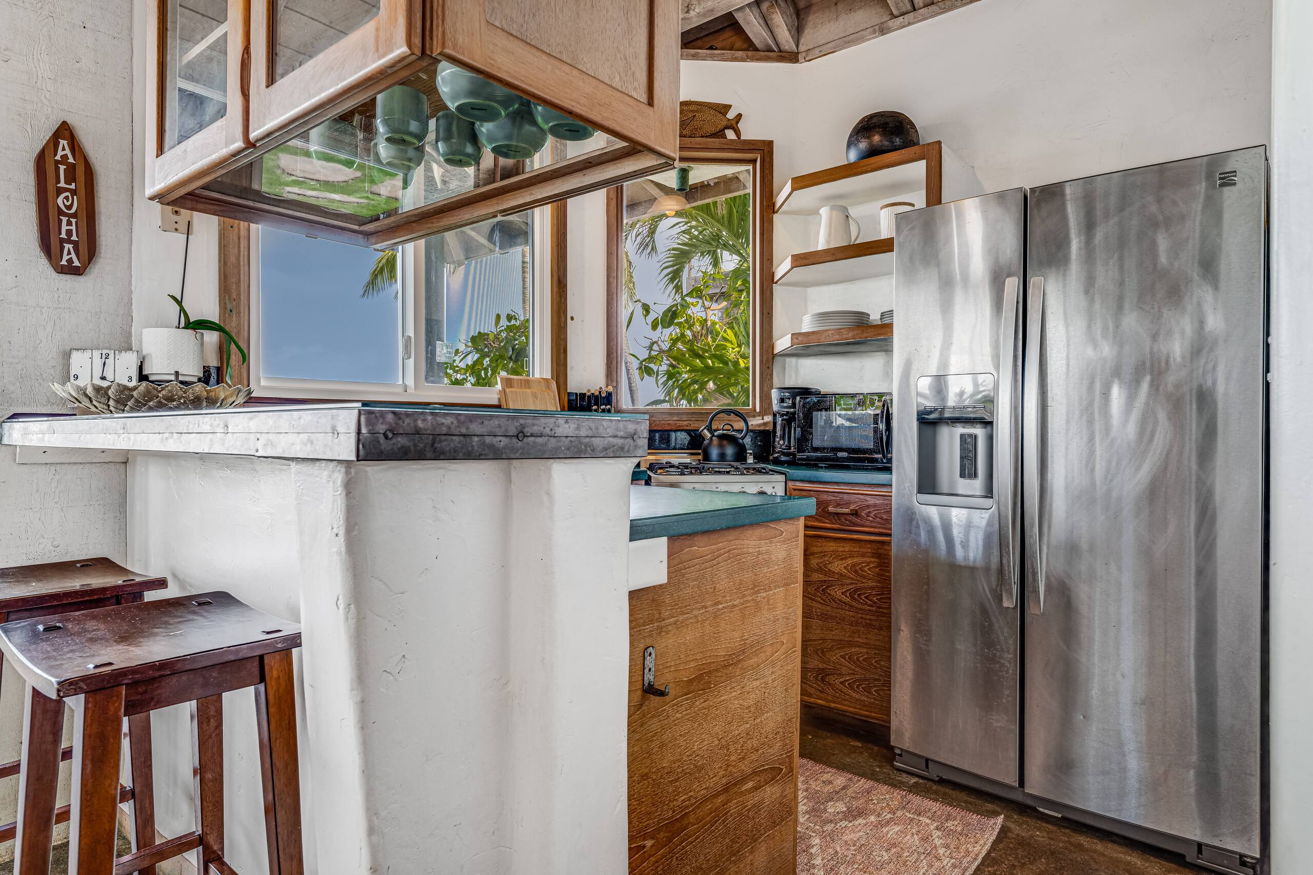 Lani Paradise Oceanfront Cottage - Photo 6