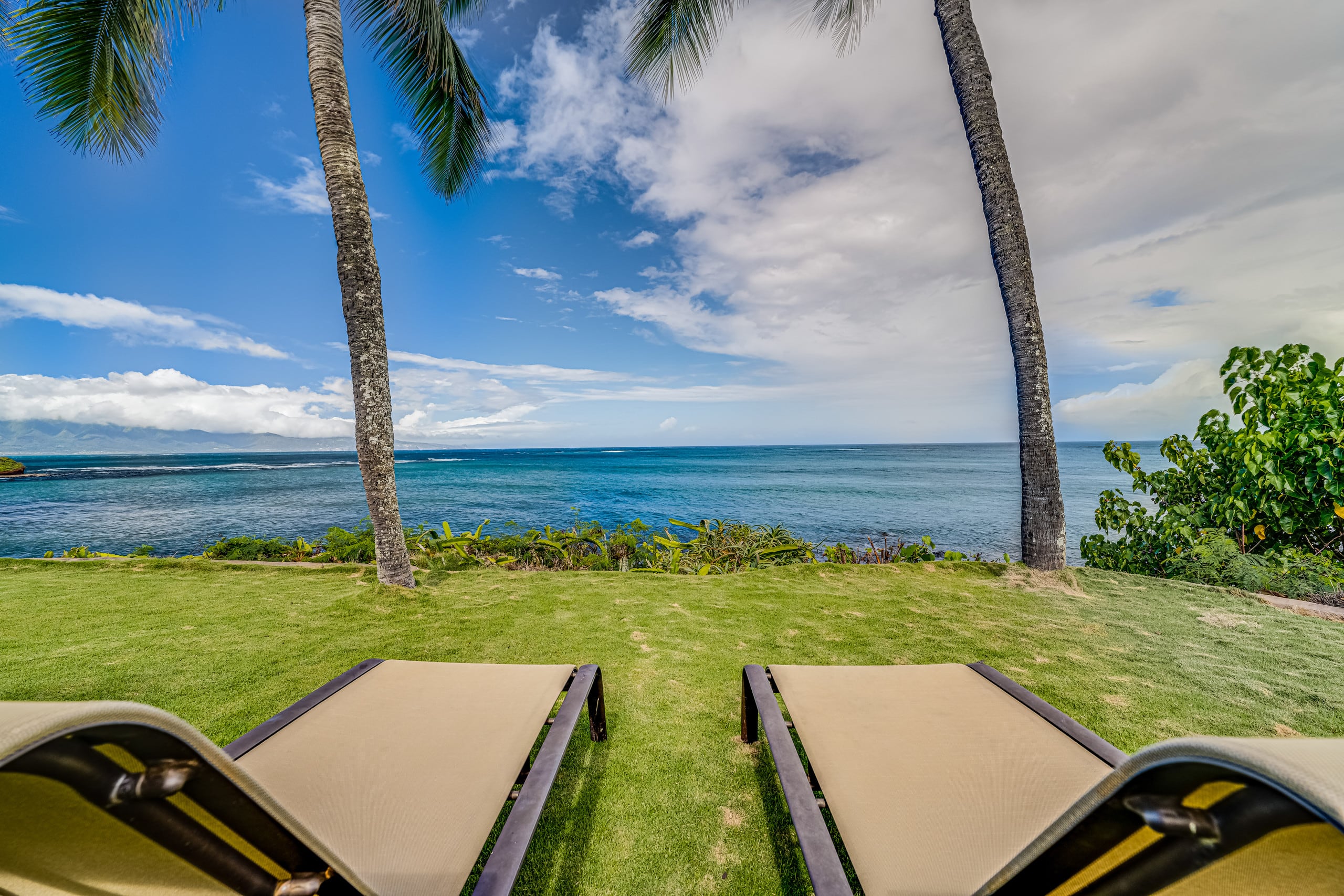 Lani Paradise Oceanfront Cottage - Photo 16