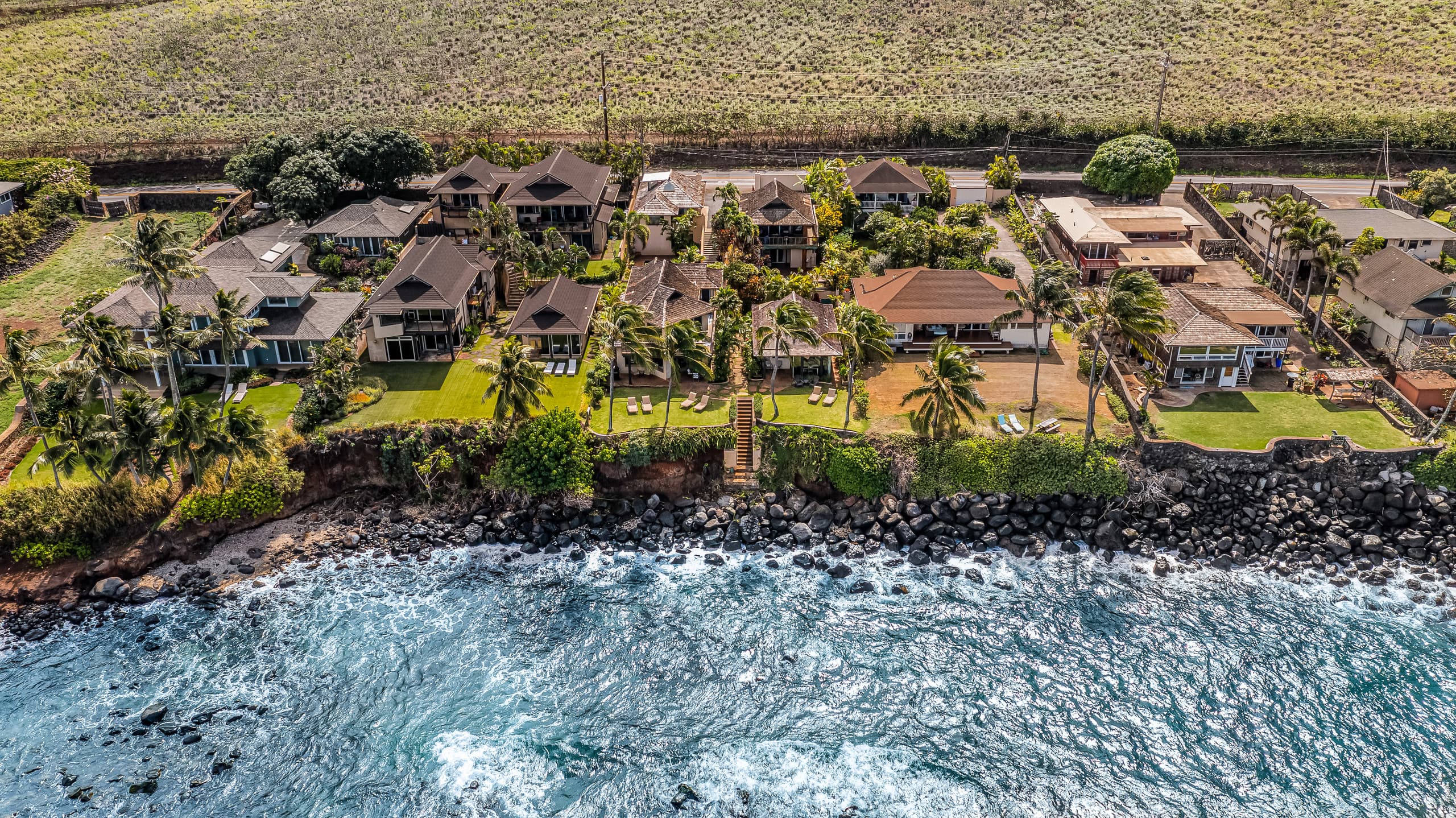 Lani Paradise Oceanfront Cottage - Photo 30