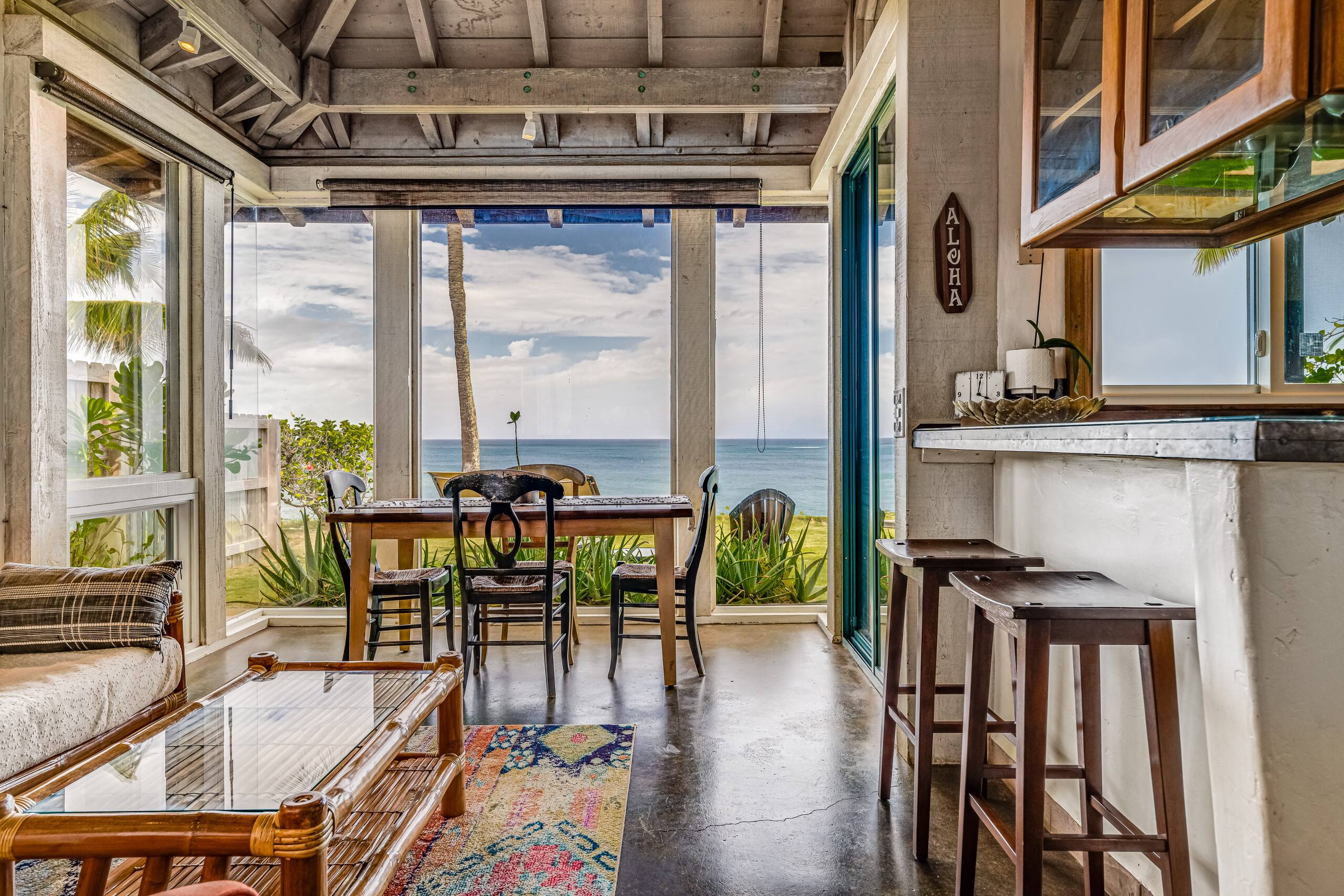 Lani Paradise Oceanfront Cottage - Photo 7