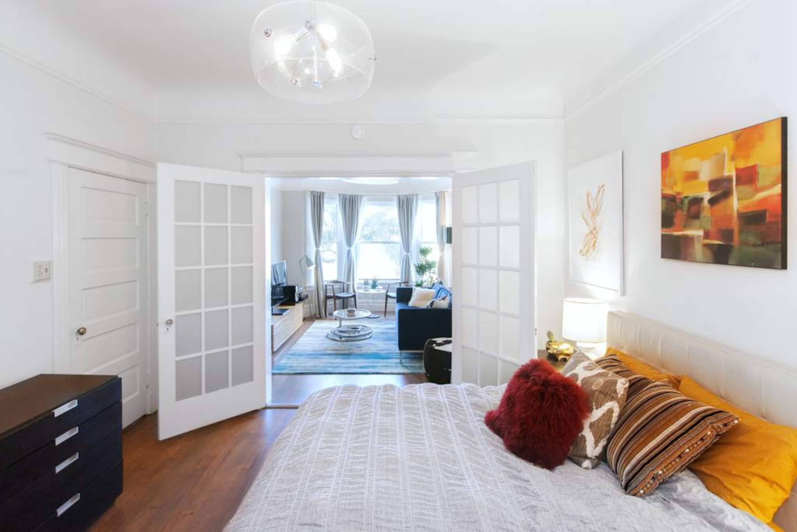 Condo in San Francisco · ★4.86 · 2 bedrooms · 2 beds · 1 bath - Image 6