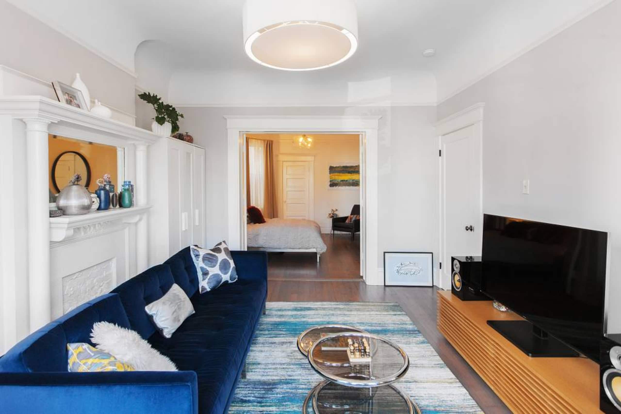 Condo in San Francisco · ★4.86 · 2 bedrooms · 2 beds · 1 bath - Image 2