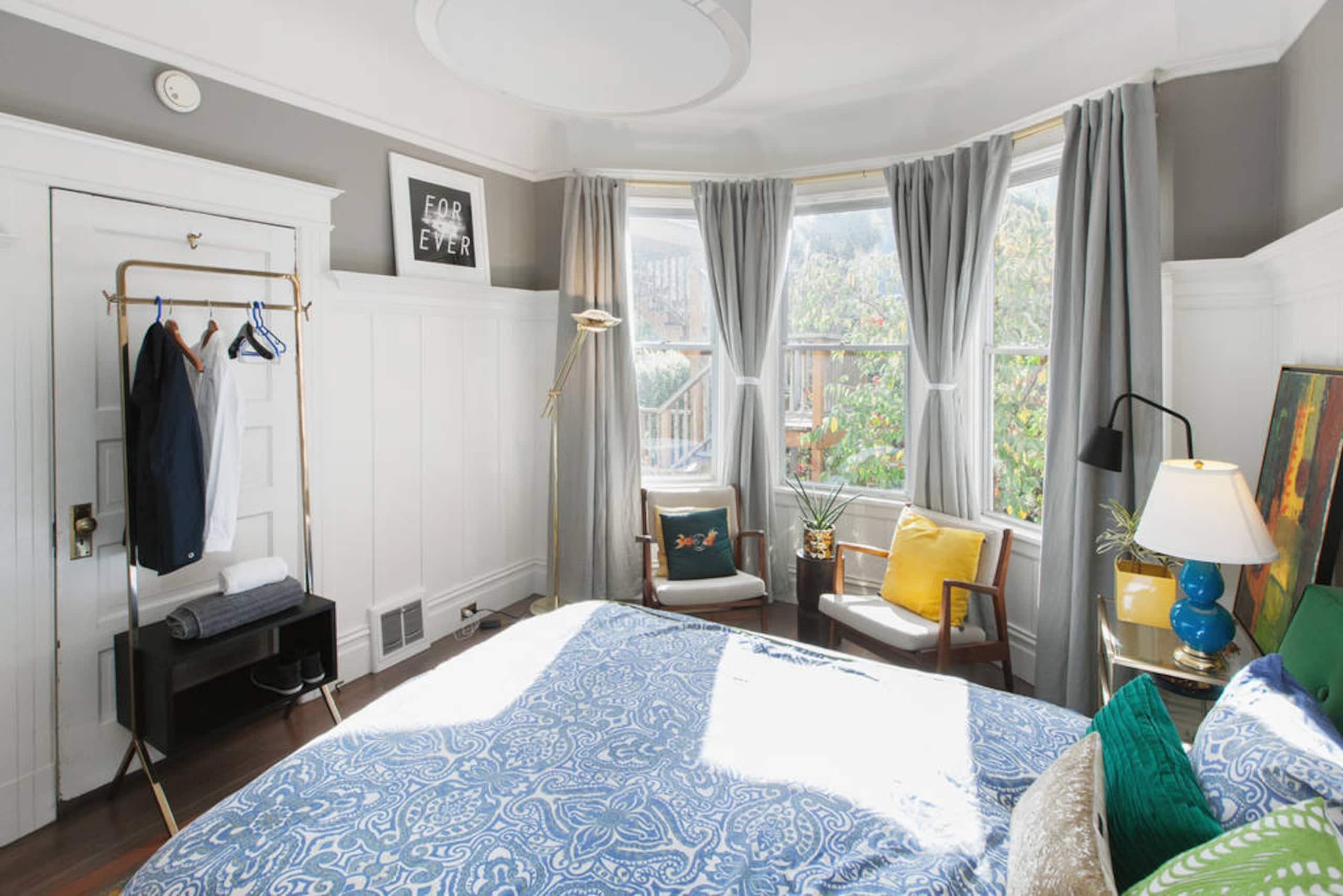 Condo in San Francisco · ★4.86 · 2 bedrooms · 2 beds · 1 bath - Image 5