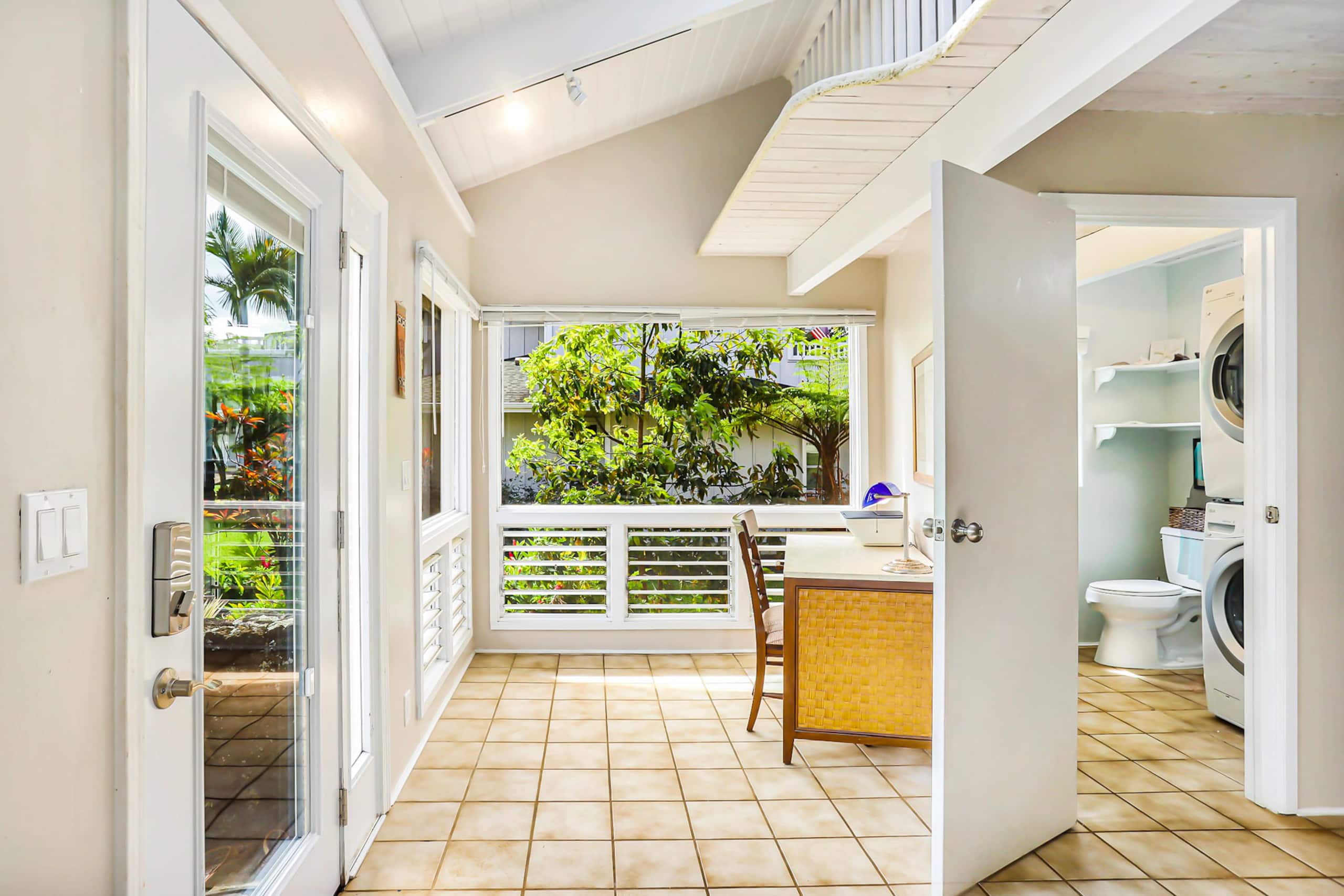 Home in Princeville · ★4.8 · 2 bedrooms · 3 beds · 2.5 private baths - Image 8