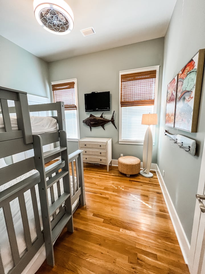 Guest Room. Bunkbed with Twin Up Top, Double On Bottom, & Double Trundle Bed. 