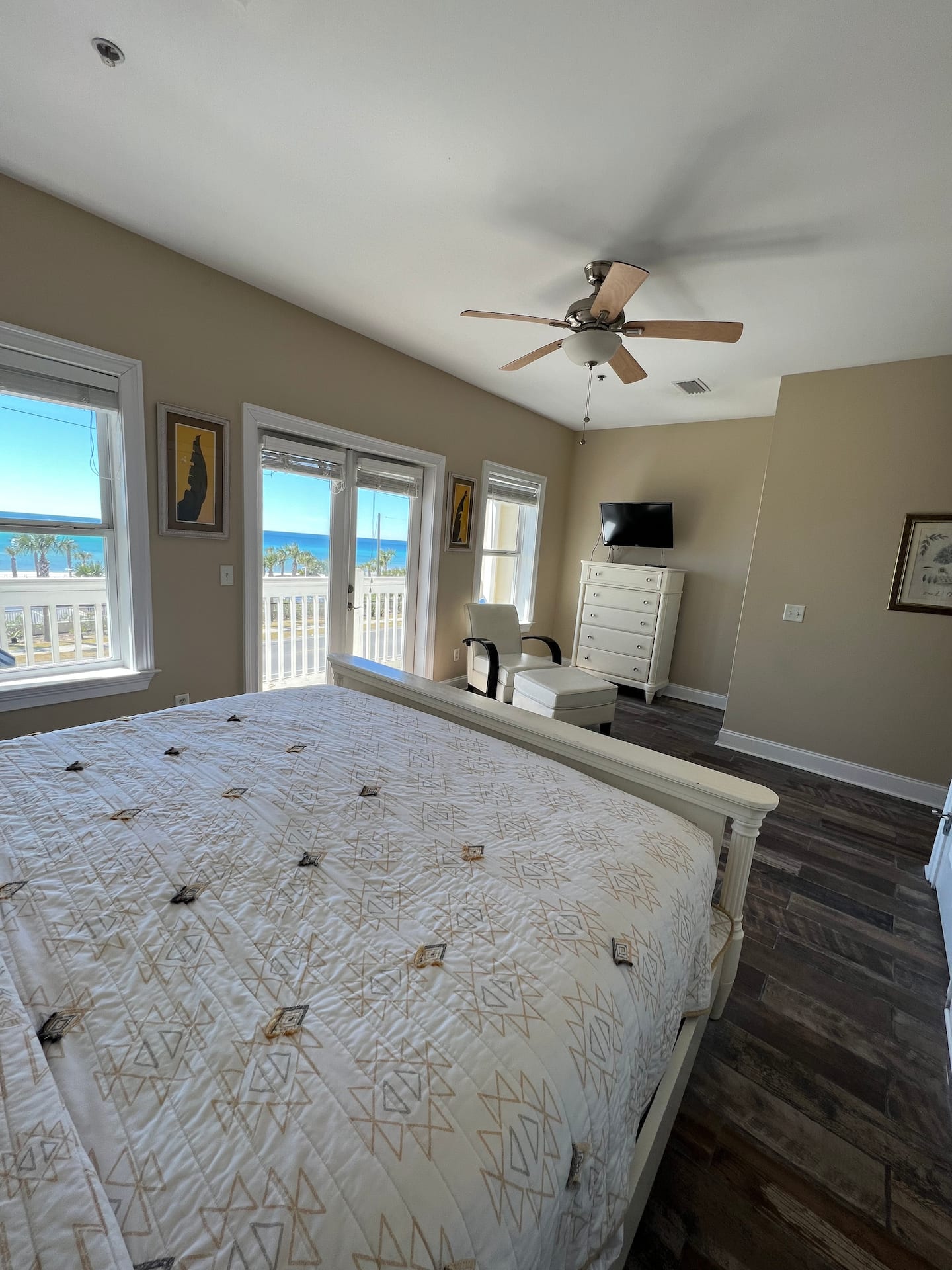 Beautiful 3 Bed, 3.5 Bath With Ocean/gulf View