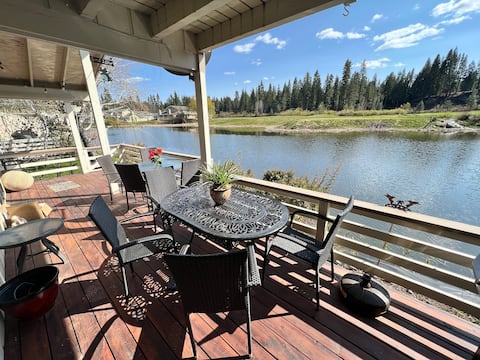 3 bed/3 bath on pond, private with amazing views