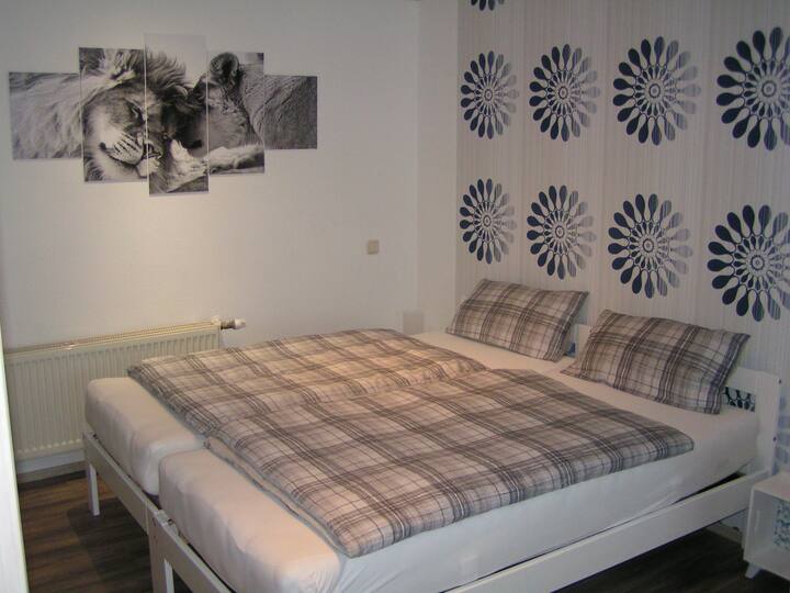 Prostor za spavanje (bračni krevet)