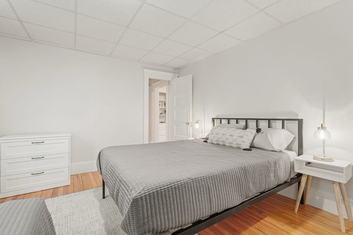 Second bedroom with your queen sized bed with 12'' memory foam mattress. This room also has a twin bed with 6'' memory foam mattress as well!