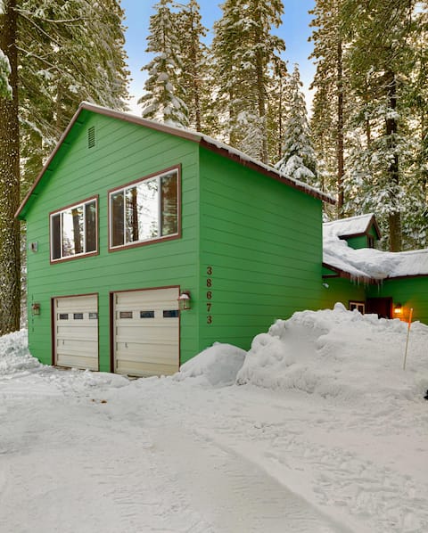 Lassen Getaway | Scenic, Clean, & EV Charger