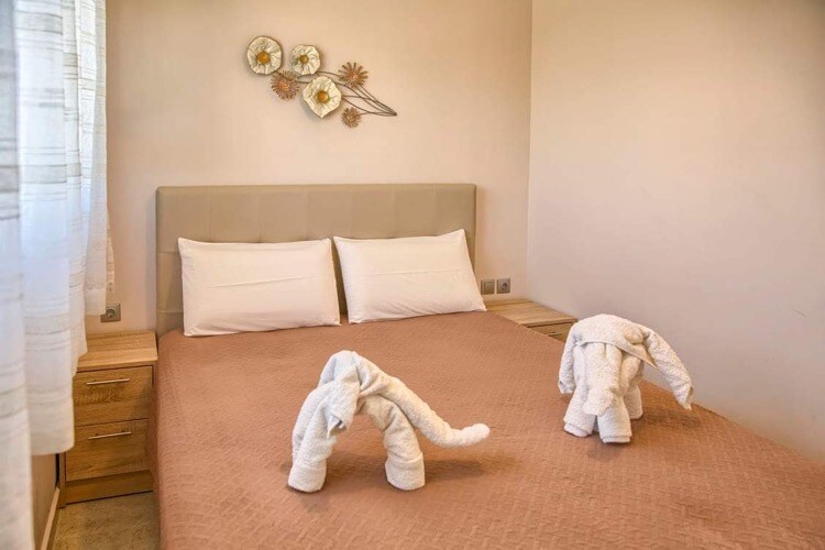 غرفة النوم 2