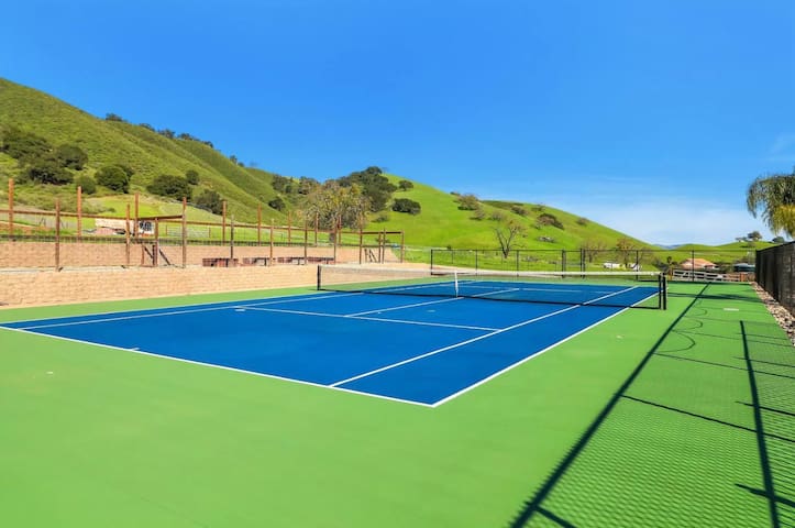 Welcome To Your Wineries Retreat -Tuscany Escape gallery image 2