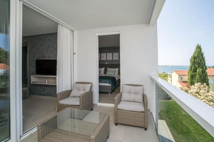 A&vresidence Two Bedroom Ap. With Balcony Sea View - Cittanova