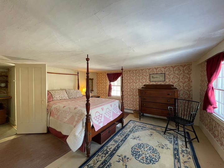 Four poster bed with antique quilt, fresh cotton linens, and cozy electric blanket in season.
(This is the only room that can be set up with AC, in season.)
Most of bureau is empty for your belongings during your visit.