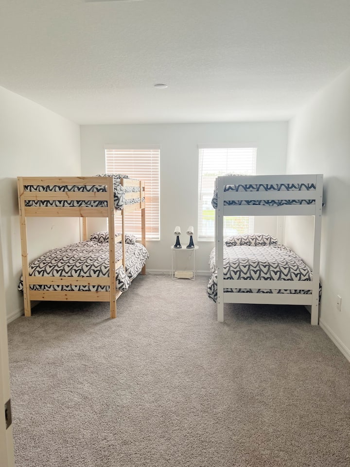 3. soba s dva kreveta na kat