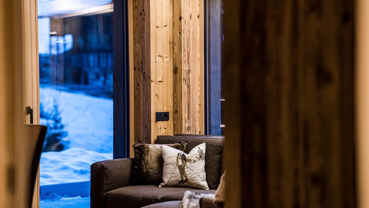 Annonce Airbnb populaire: Mi Coa Dolomites Suites Apartment - "Vivien" à Santa Cristina Valgardena