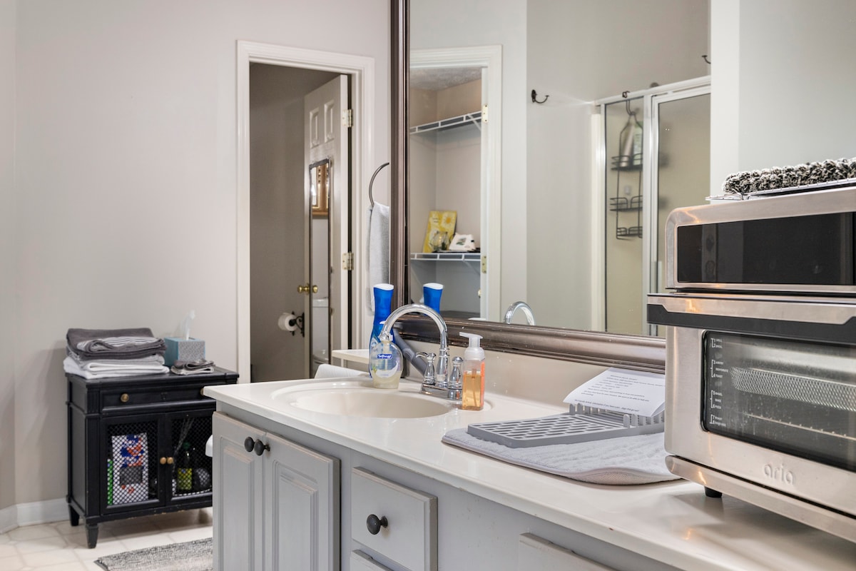 Dacula/Mulberry Private Entrance Suite
