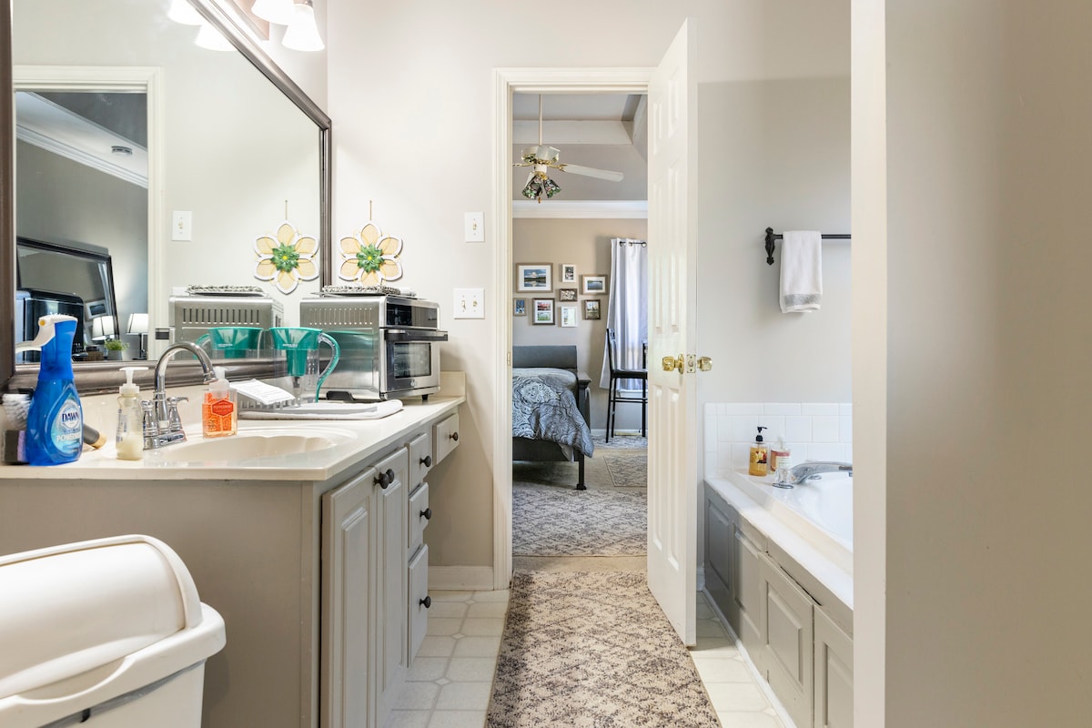 Dacula/Mulberry Private Entrance Suite