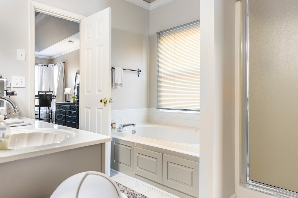 Dacula/Mulberry Private Entrance Suite
