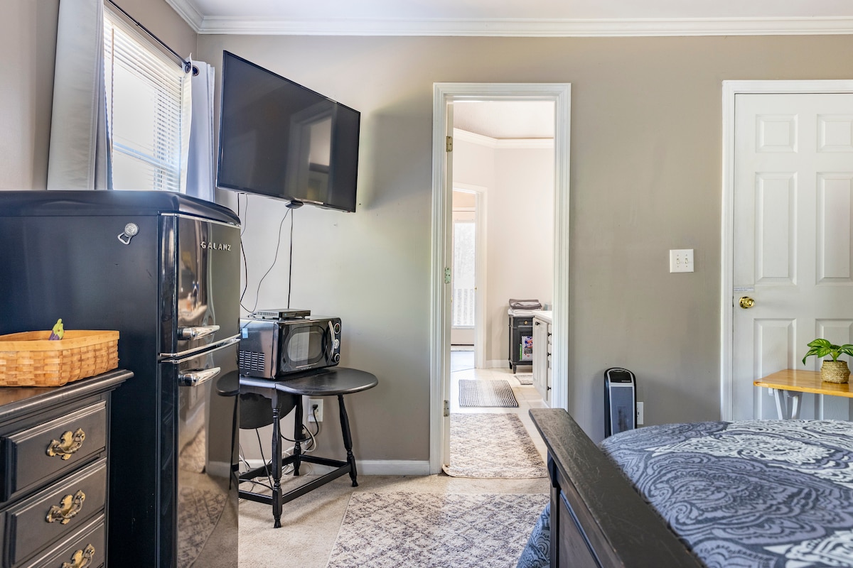 Dacula/Mulberry Private Entrance Suite