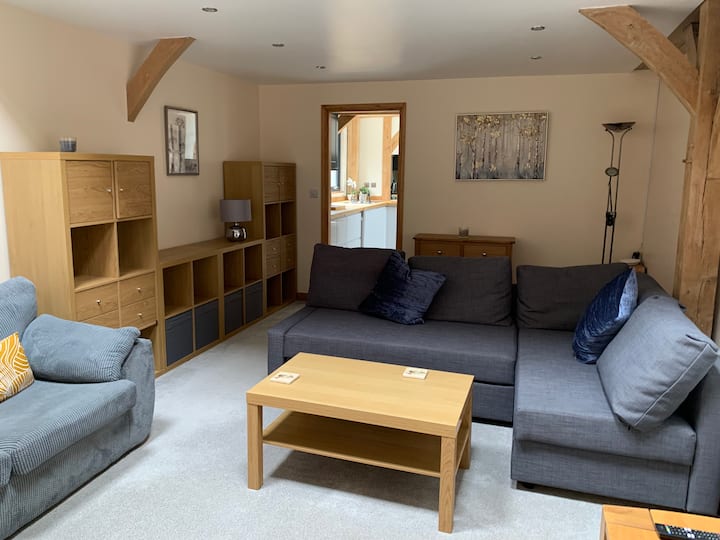 Barn Conversion - Pitton, Salisbury, Wiltshire - Hampshire