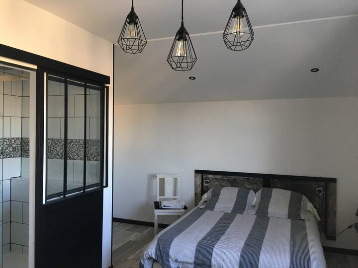 Chumba "atelier" (kitanda 140) kwenye ghorofa ya chini