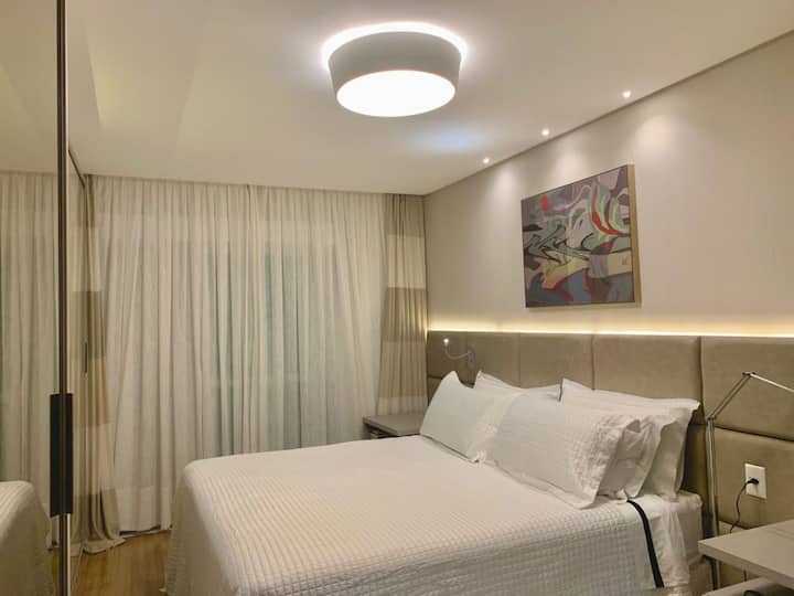 Suite padronale con letto matrimoniale grande. 