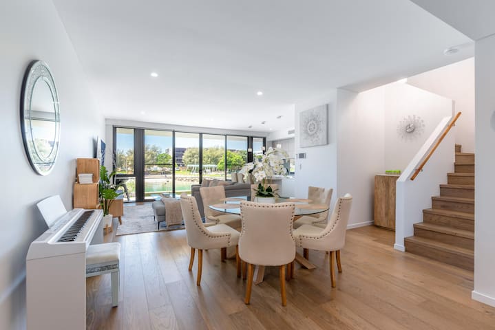 Maraboo Island Villa – Unparalled Waterfront Luxe gallery image 3