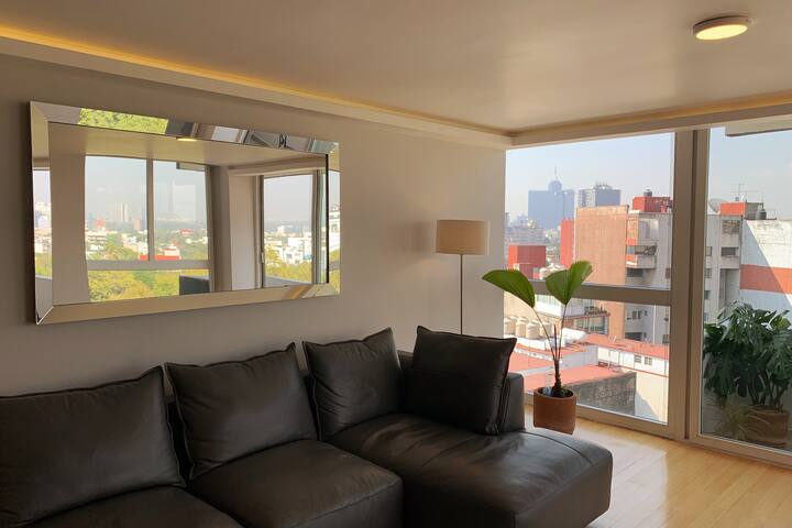 A/C, Amazing Location, 12th floor view, Fast Int. gallery image 5