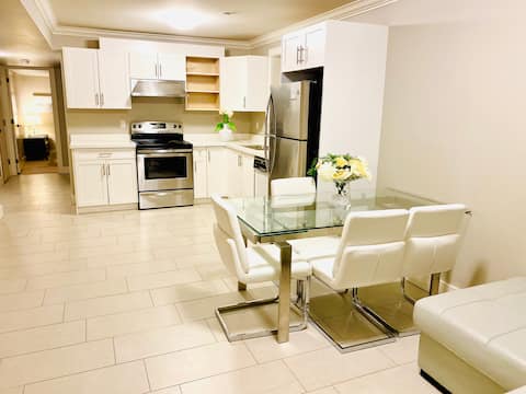 Great House-Ocean Beach - walk distance