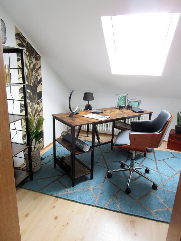 cozy 70 sqm living + working in a 3-city corner