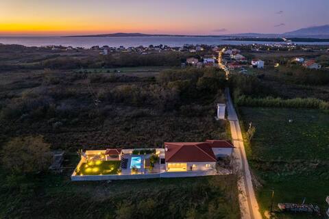 Villa Kršlović (4 stars)