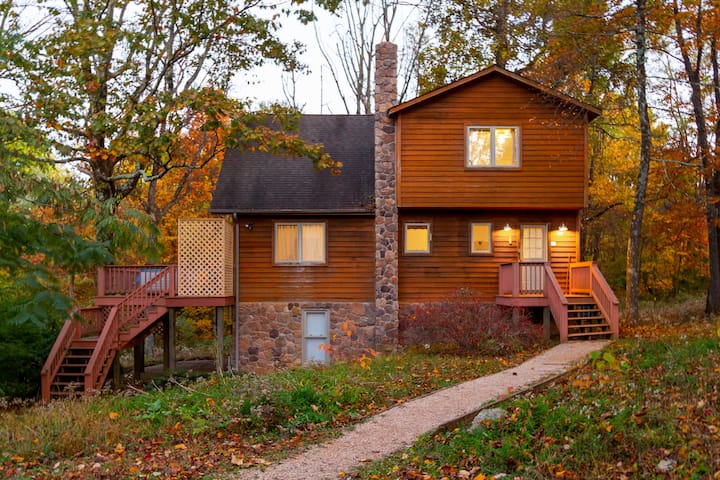 Sherando Cabin-3+ Br W/ Hot Tub - Wintergreen Resort, VA