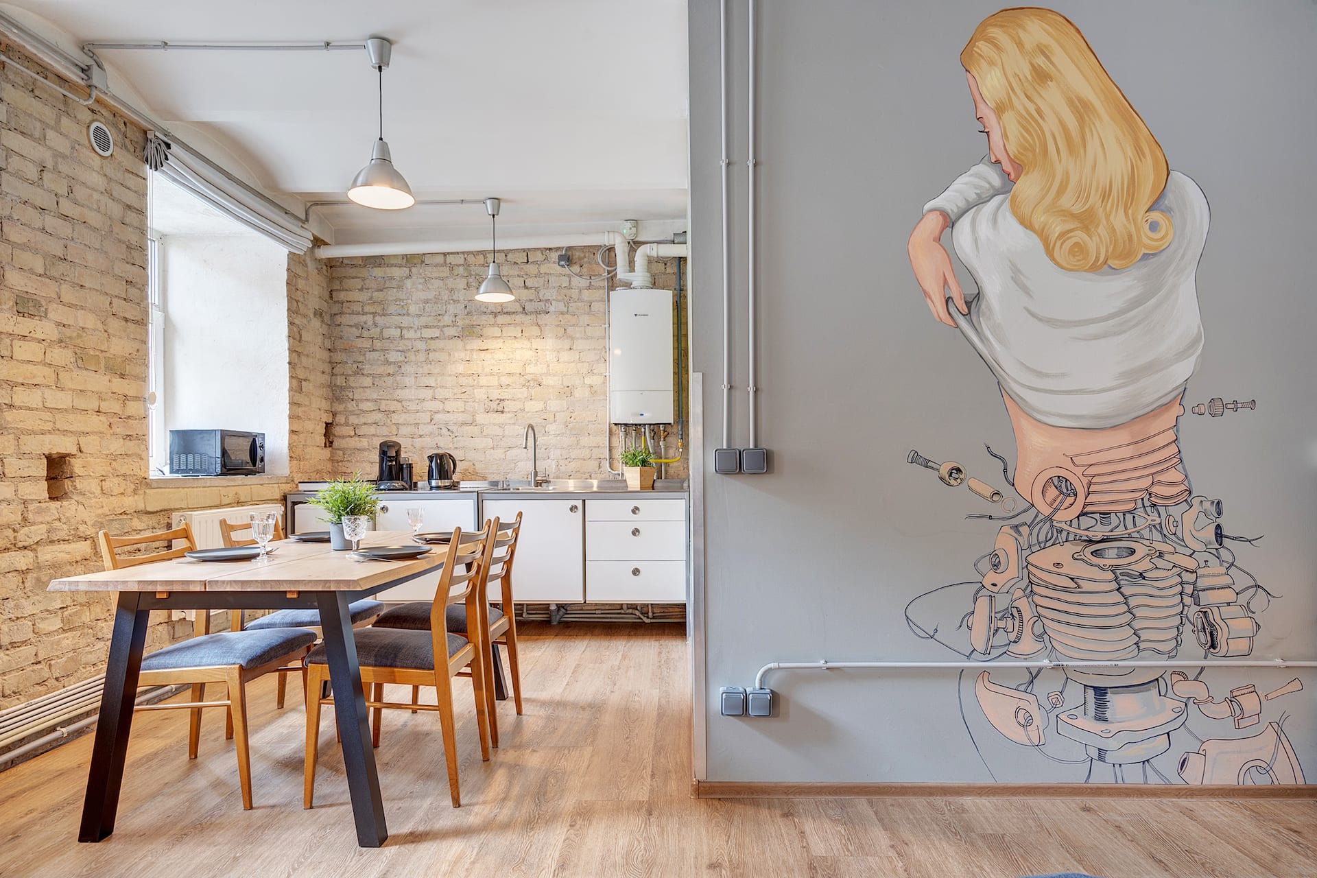 Unique traveler's studio in Old Town