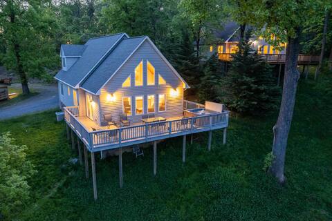 Cabin #11 · Torry Ridge - hot tub, forest views