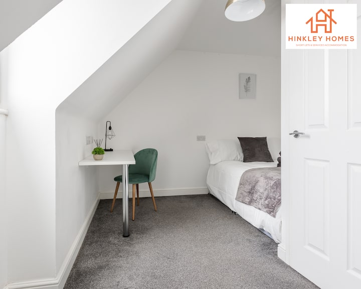Спална соба во Hinkley Homes Short Lets & Serviced Accommodation