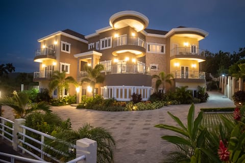 The Sun Seeker Villa Ja 5 bedrooms. Fully staffed.