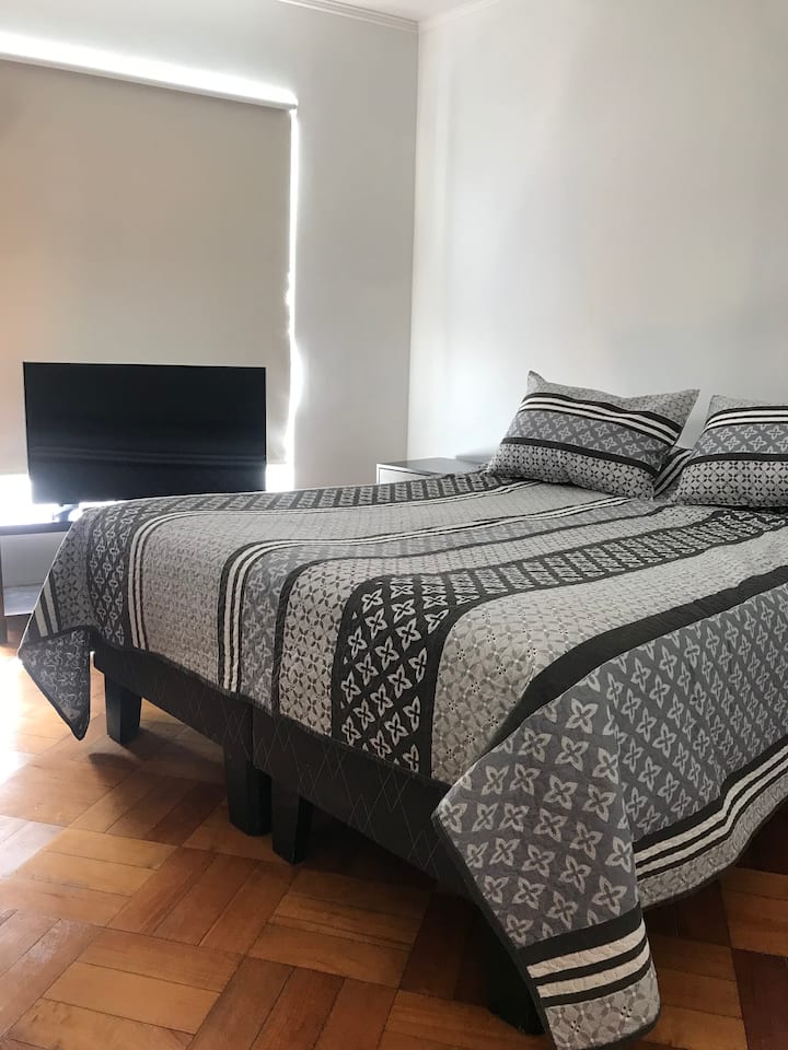 Chambre 1 avec lit double