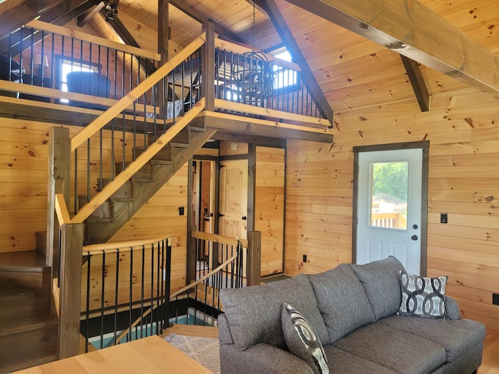 Private Lake Cabin Retreat W/ Hot Tub + Beach - 米蘭